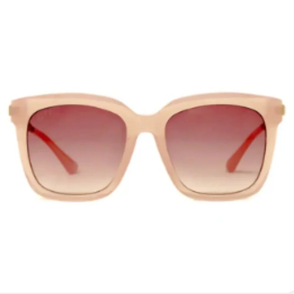 Diff Eyewear - Hailey Sunglass & Cleaning Kit Bundle - Pink Crystal + Rose Gradi - Picture 2 of 5